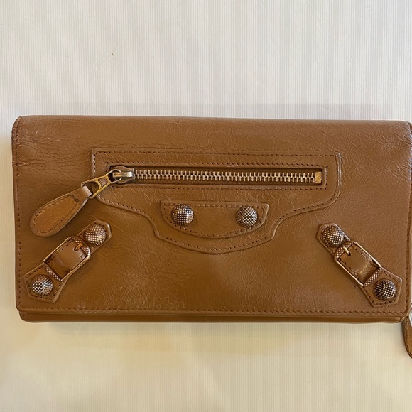Balenciaga  Leather Wallet with Zipper details - Picture 1 of 14